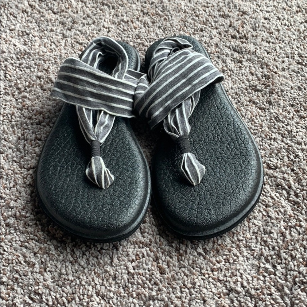 Sanuk yoga sling sandals